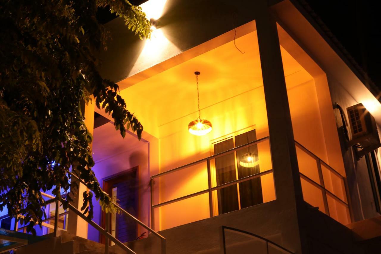 Moodhu Surf House Otel Himmafushi Dış mekan fotoğraf
